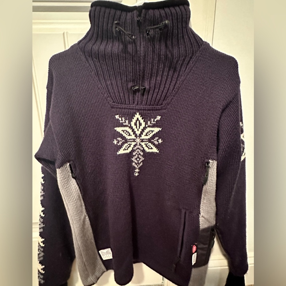 Fongen Weatherproof Women’s Norwegian Wool Sweater